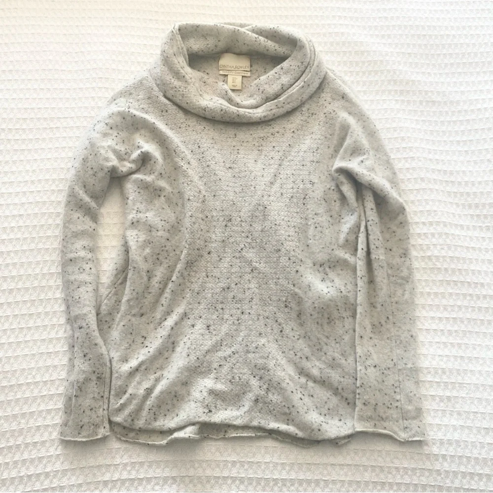 Cynthia Rowley Light Gray Speckled cashmere Turtleneck Sweater Small